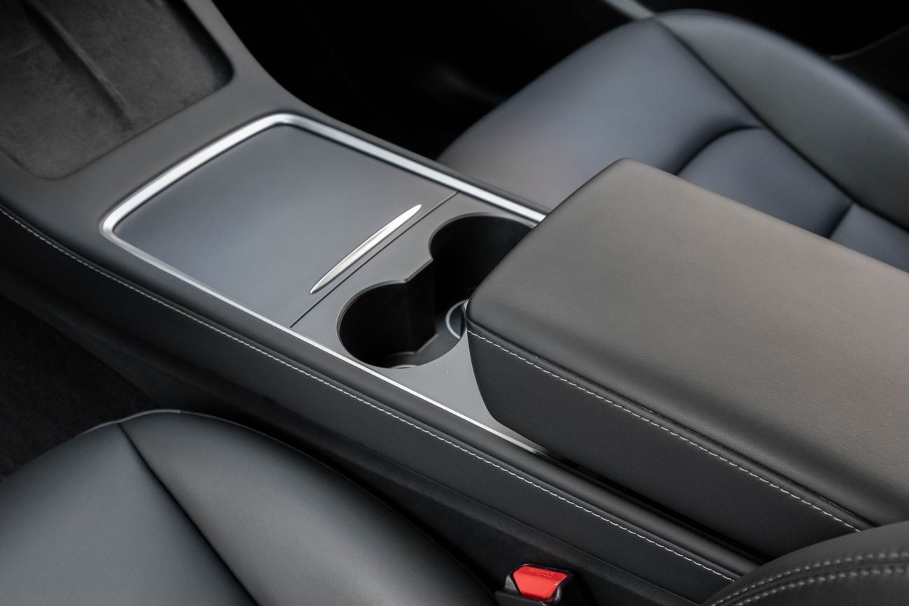 تسلا موديل Y 2,057 P.M | Model Y Long Range Autopilot | 0% Downpayment | Perfect Condition!