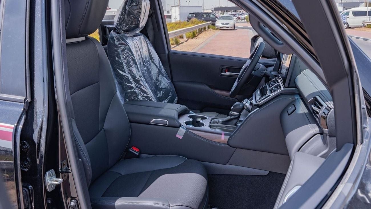 Toyota Land Cruiser 2025 Toyota Land Cruiser 300 GXR 4.0L AT Petrol AWD (All Black)