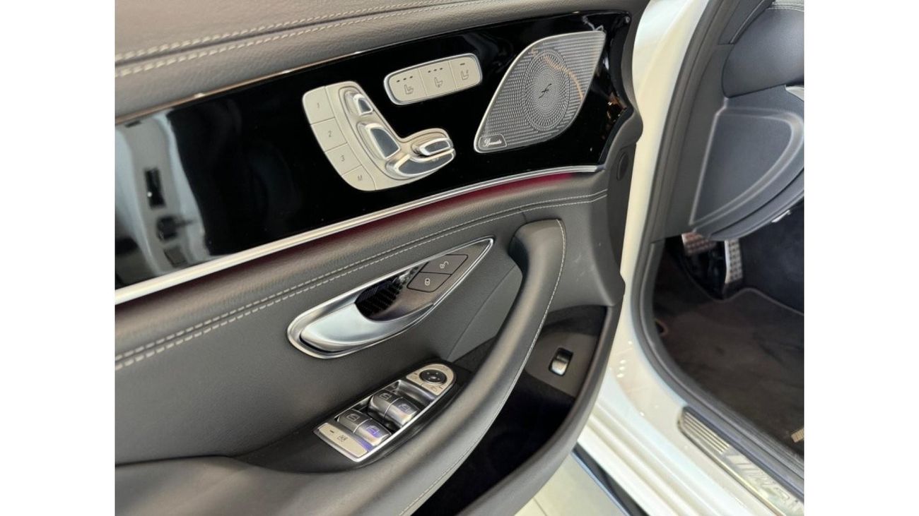 مرسيدس بنز ايه ام جي جي تي 43 Mercedes-Benz Gt 43 AMG KT 63