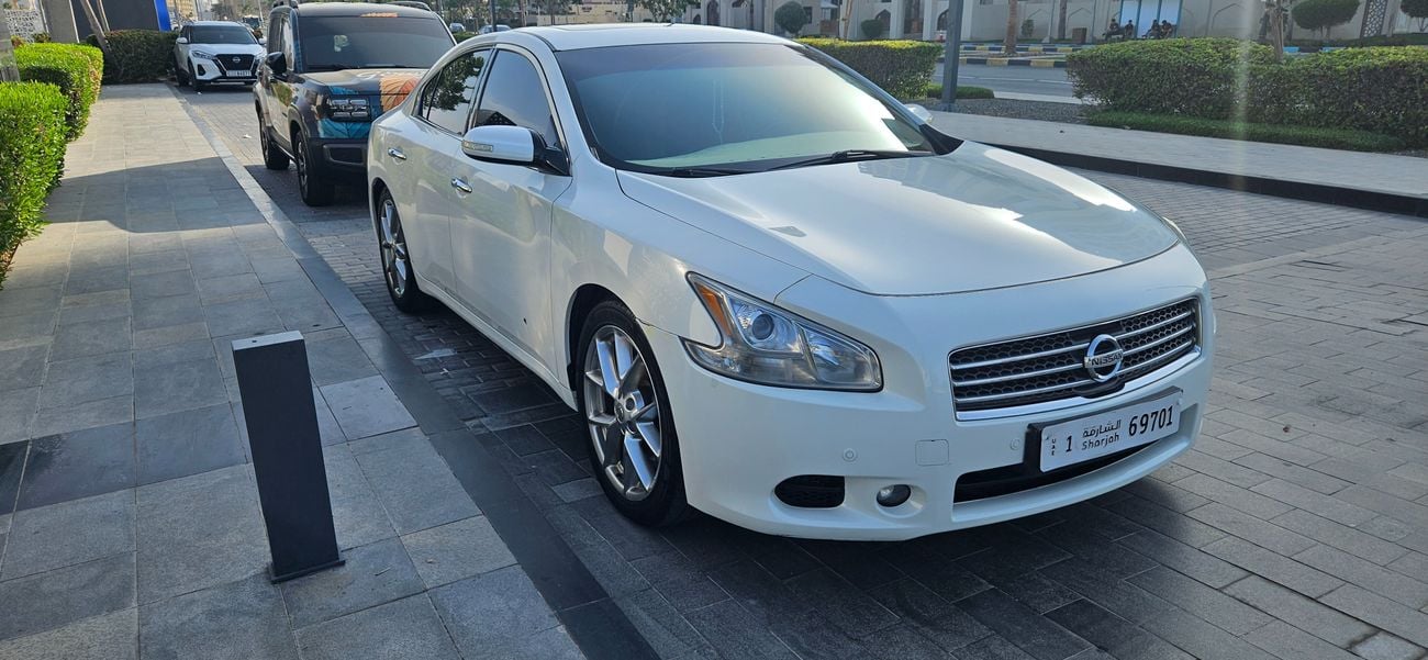 Nissan Maxima V6