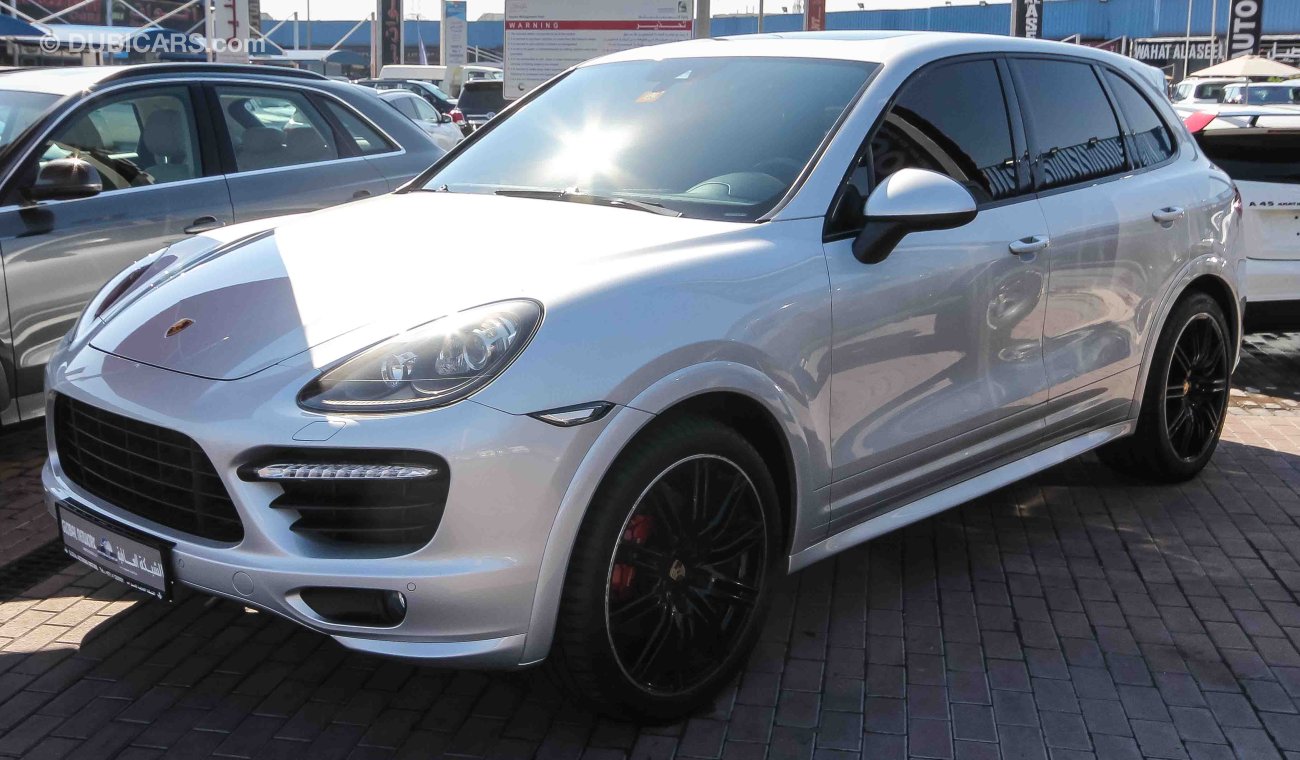 Porsche Cayenne GTS