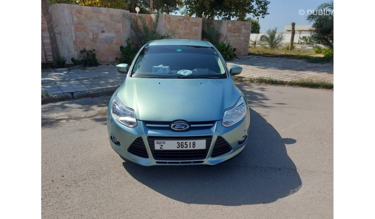 Ford Focus SE 2012 American model, manual transmission, 4 cylinders, mileage 184000