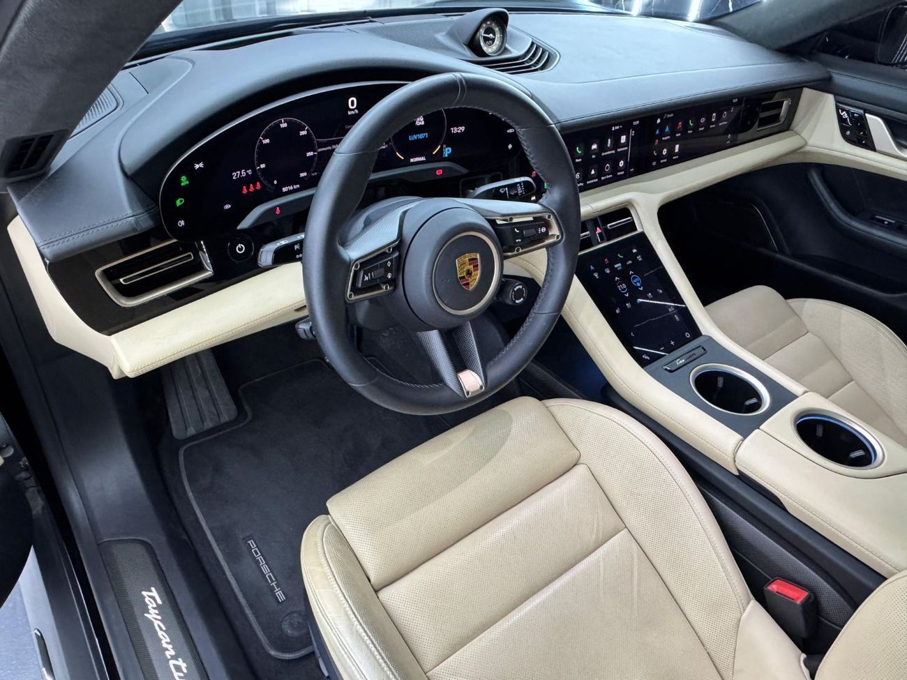 Porsche Taycan Turbo S (761 HP) 2021 Porsche Taycan Turbo S, 2028 Porsche Warranty, Sport Chrono Package, Low Kms,