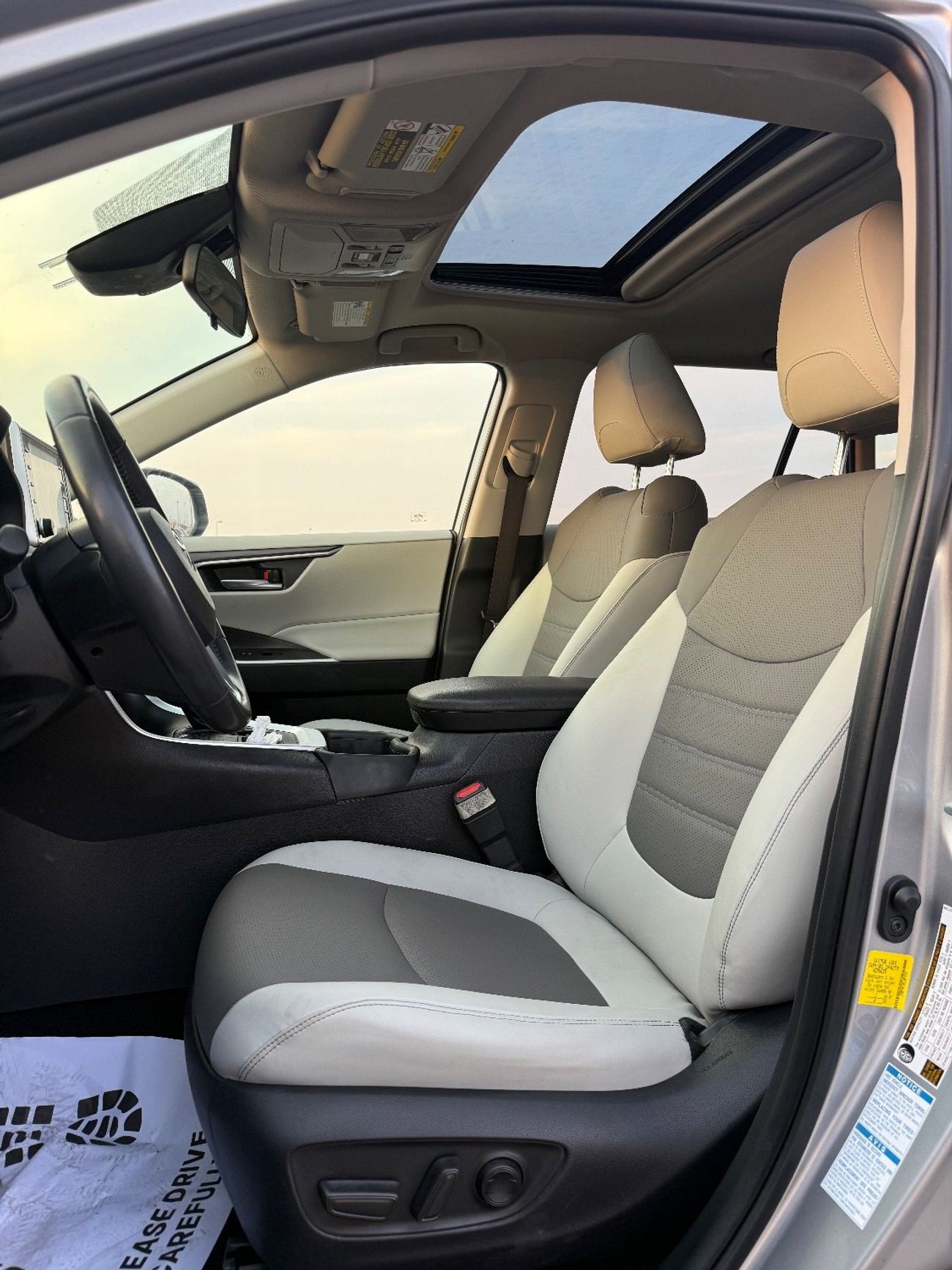 Toyota RAV4 2020 TOYOTA RAV4 XLE 4x4 FULL OPTIONS IMPORTED FROM USA