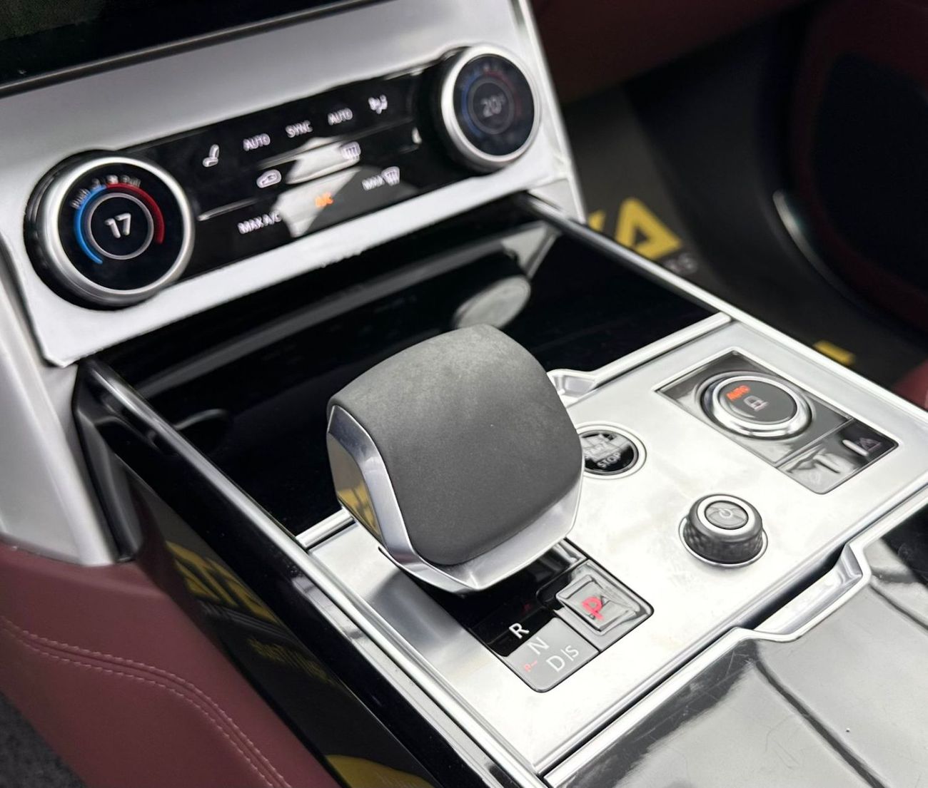 Land Rover Range Rover HSE P530 4.4L 2023 Land Rover Range Rover HSE P530, Aug/2028 Land Rover Warranty + Service Contract,