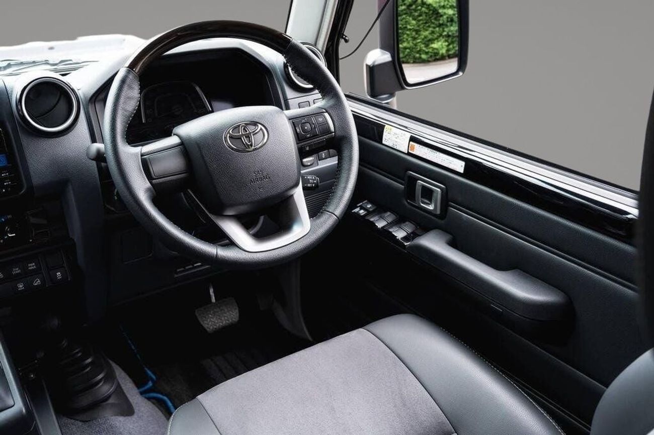 Toyota Land Cruiser 70 Toyota Land Cruiser J70 2.8 5dr (EXPORT ONLY) RIGHT HAND DRIVE