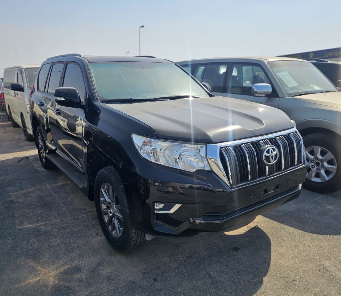 Toyota Prado VXR LHD 4.0L V6 1GR Petrol engine Automatic Gear 4WD 7 Seats 5 Doors