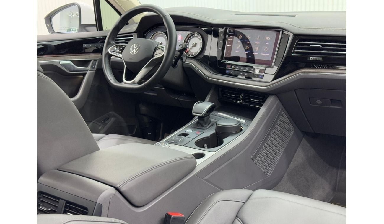 Volkswagen Touareg Comfortline 3.0L 2023 Volkswagen Touareg AtmosphereCL, Agency Warranty Till 01/26+ SP, Full Service