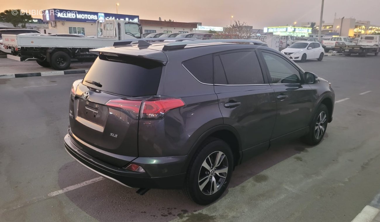 تويوتا راف ٤ RAV4 XLE FULL OPTION