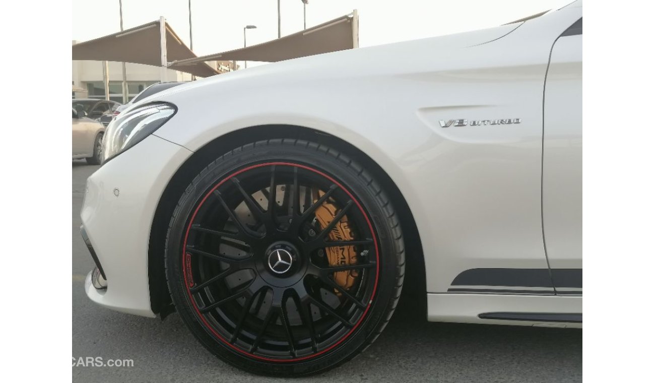 Mercedes-Benz C 63 AMG Mercedes C63s 2016 GCC Specefecation Very Clean Inside And Out Side Without Accedent No Paint