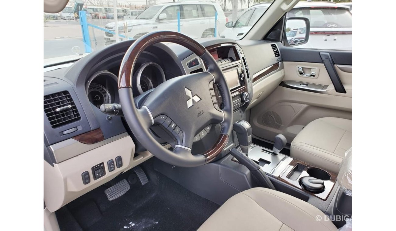 ميتسوبيشي باجيرو GLS 4x4 Automatic 3.8L petrol V6 Gasoline with Leather Seats