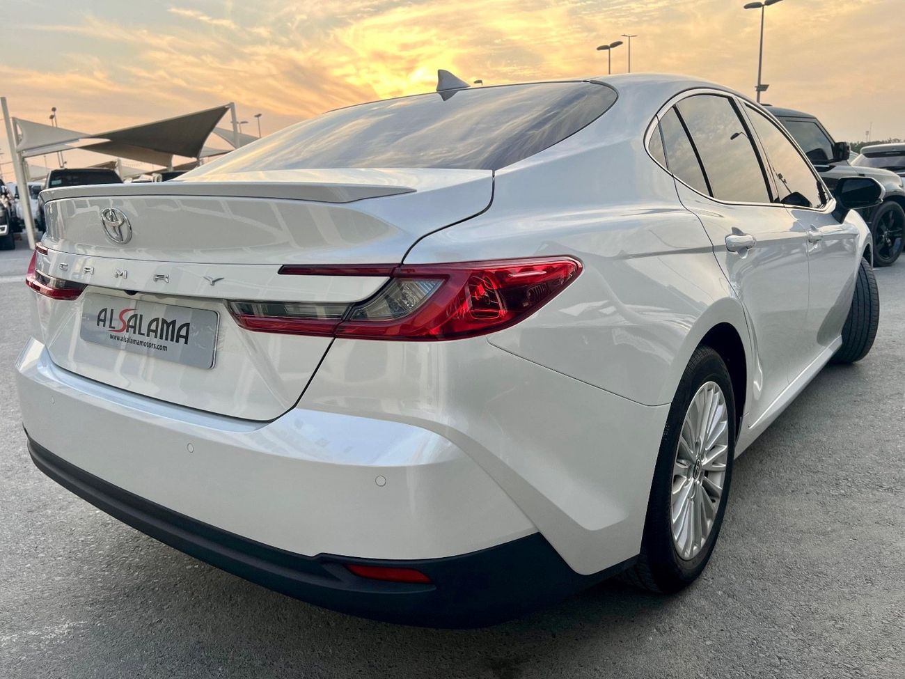 تويوتا كامري GLE 2.5L