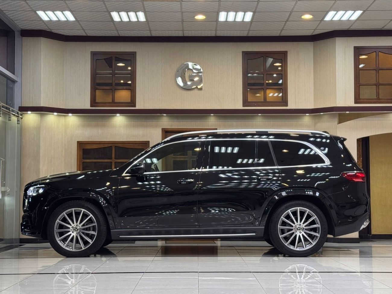 Mercedes-Benz GLS 580 Premium + 4.0L (489 HP)