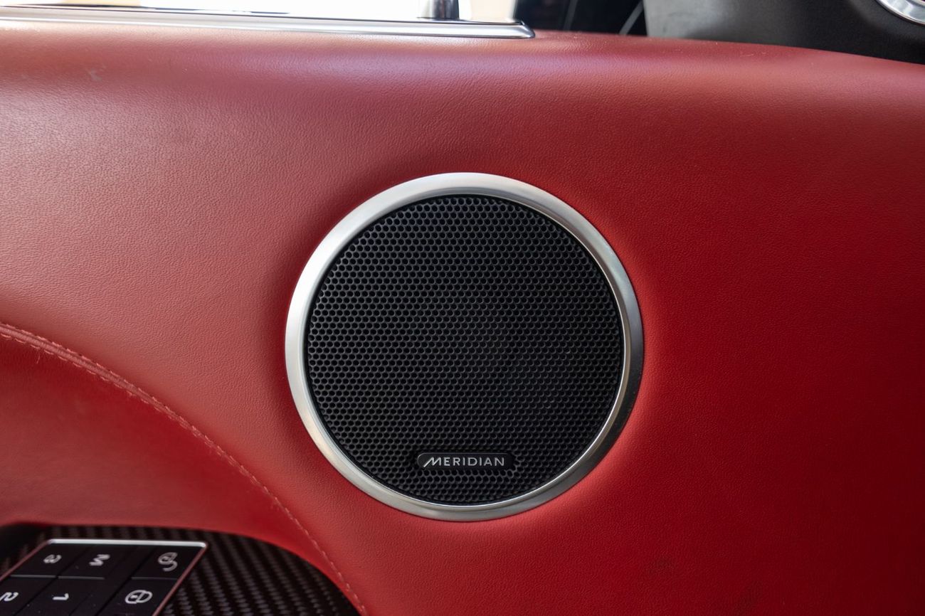 Land Rover Range Rover Sport SVR 5.0L (550 HP)