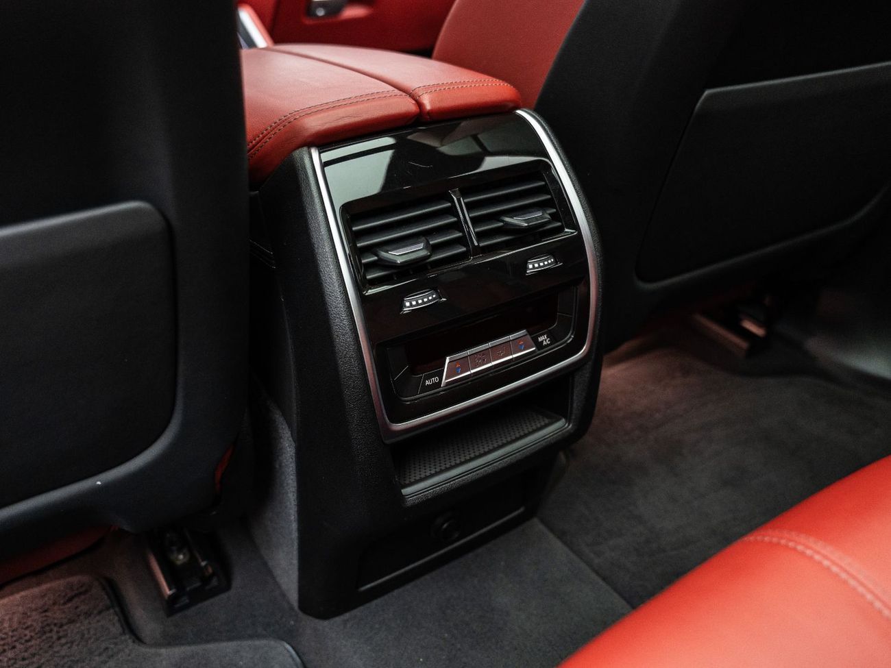 BMW X5M Competition 4.4L 2022 BMW X5M, 1 Year Blackline Warranty, GCC