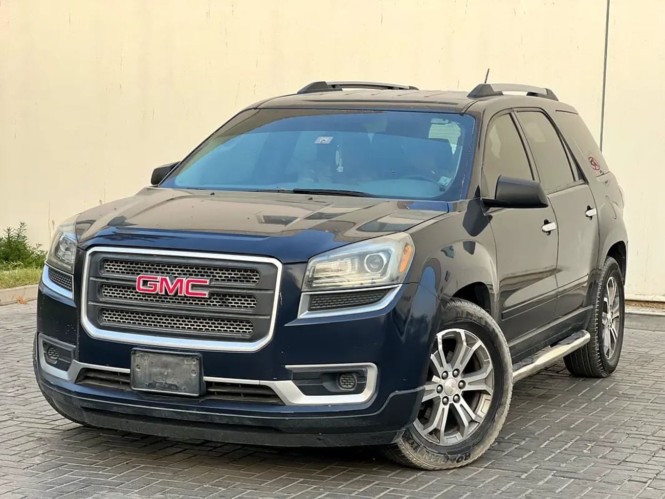 GMC Acadia SLE | GCC Specs | Well Maintained
