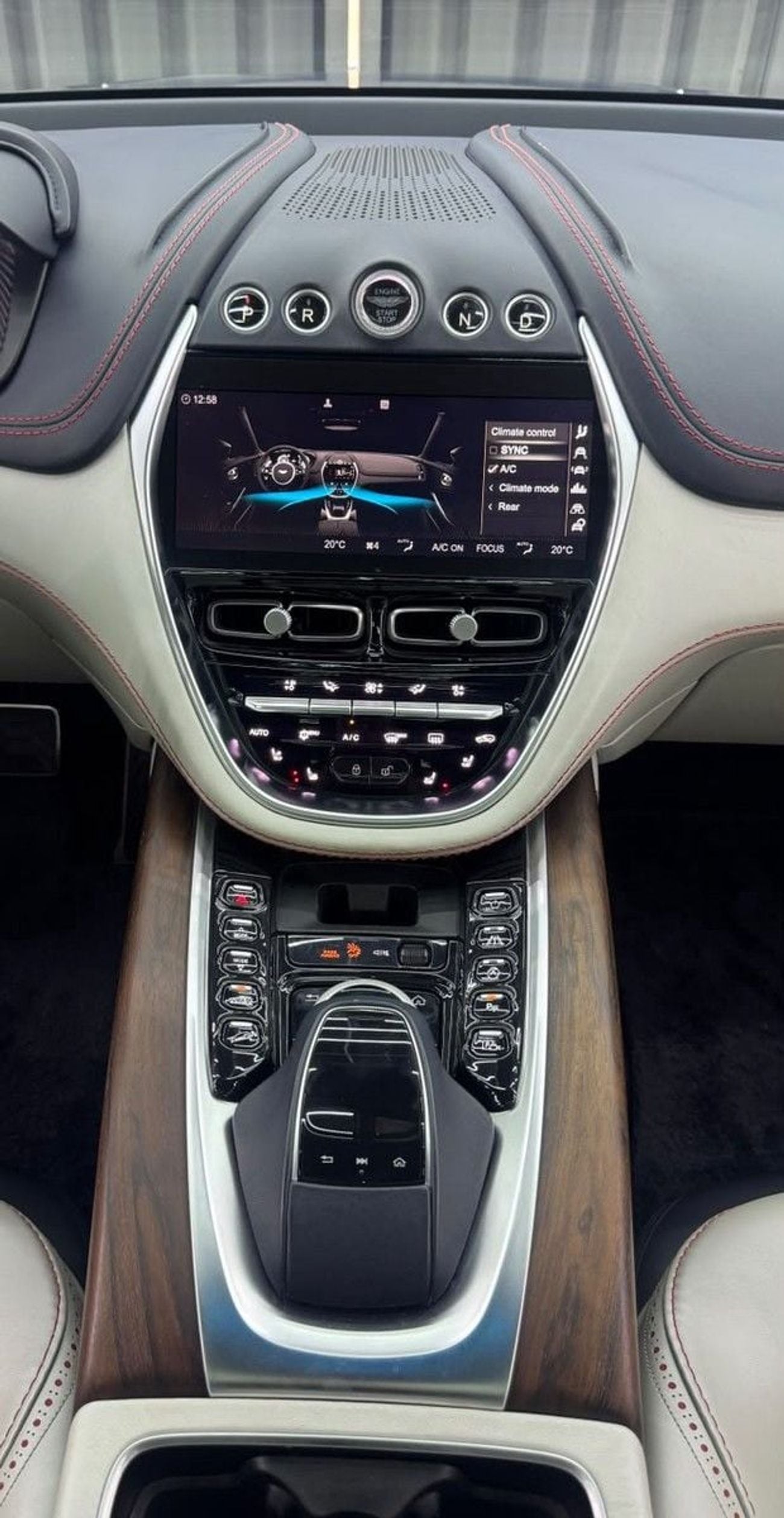 Aston Martin DBX STD GCC | Aston Martin Warranty 2027 | Aston Martin Full service History