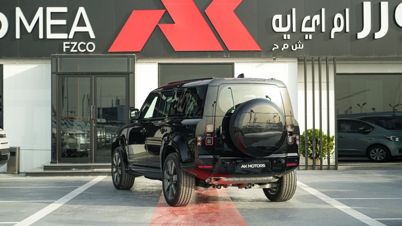 لاند روفر ديفندر P400 X-Dynamic HSE Black 2026MY Export Only