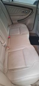 Ford Taurus 1FAHP2FW5BG152345