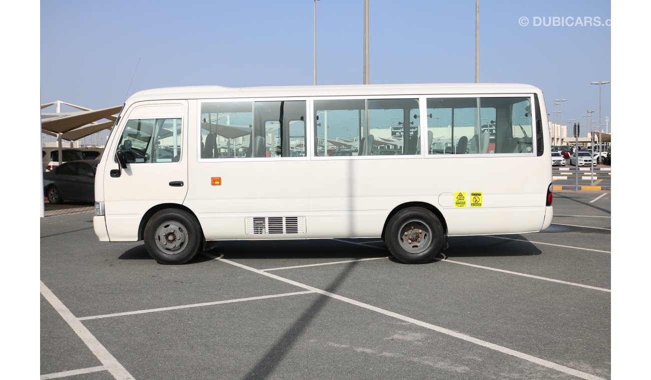 تويوتا كوستر 26 SEATER BUS