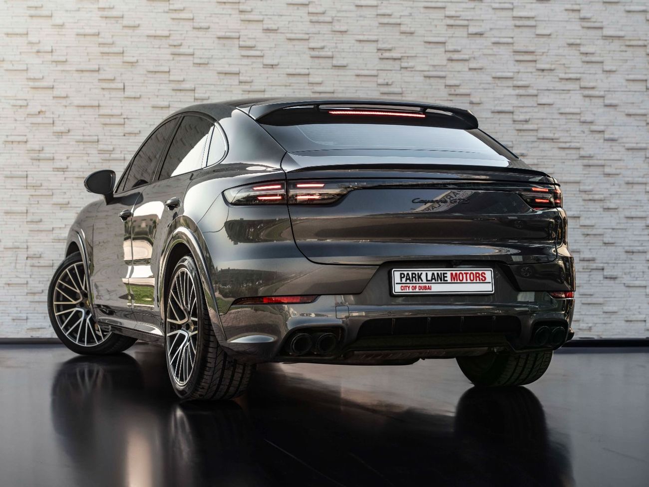 بورش كايان GTS Coupe