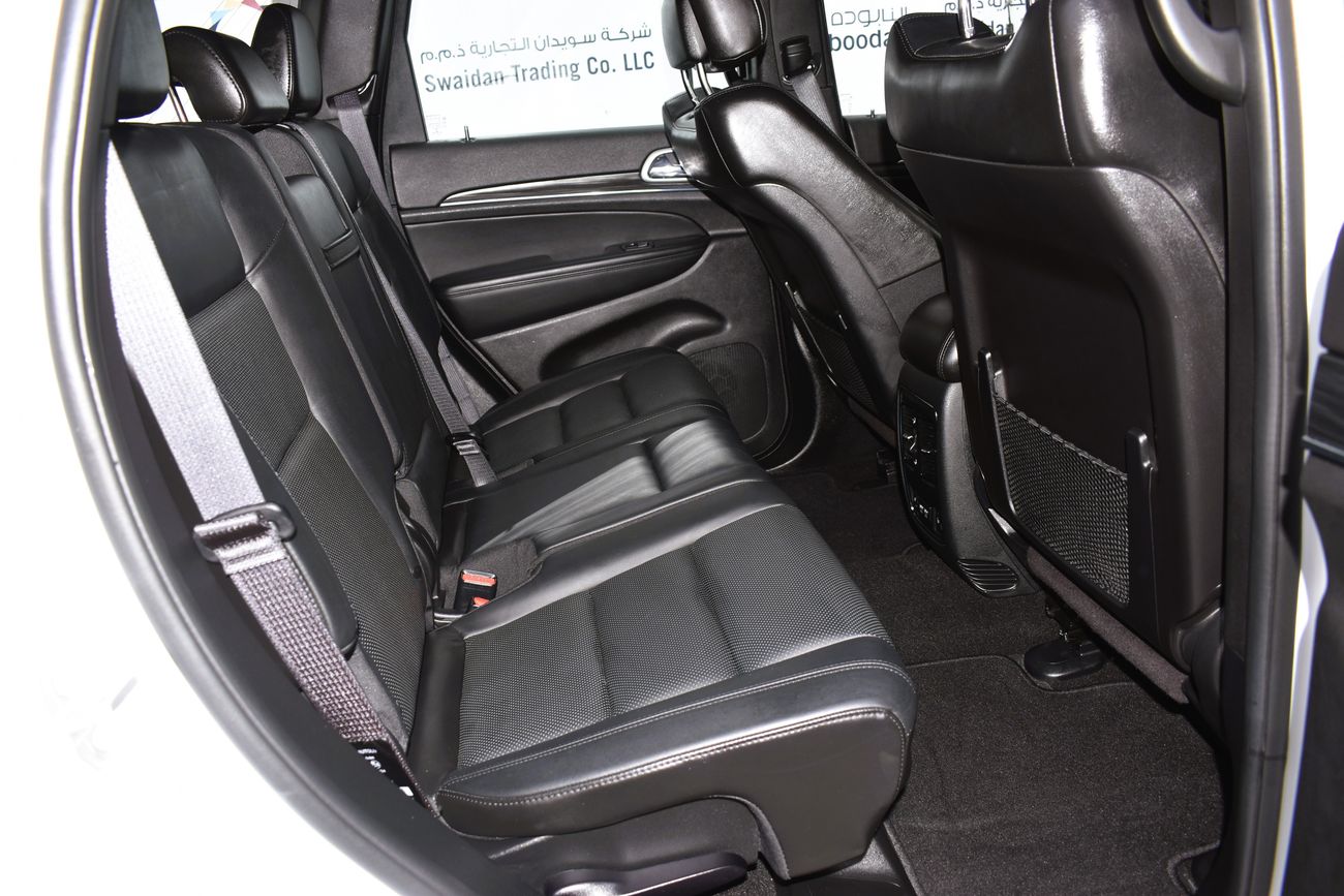 جيب جراند شيروكي AED 2190 PM LIMITED 3.6 AT 4WD GCC DEALER WARRANTY