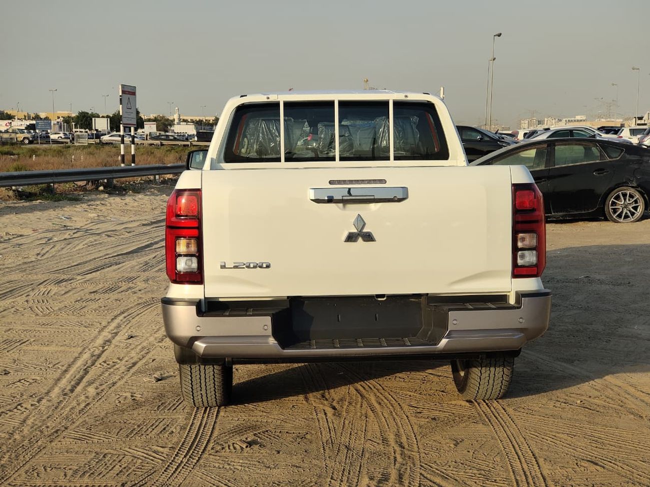 ميتسوبيشي L200 MITSUBISHI L200 H-LINE 2.4L PICKUP 4WD 2026