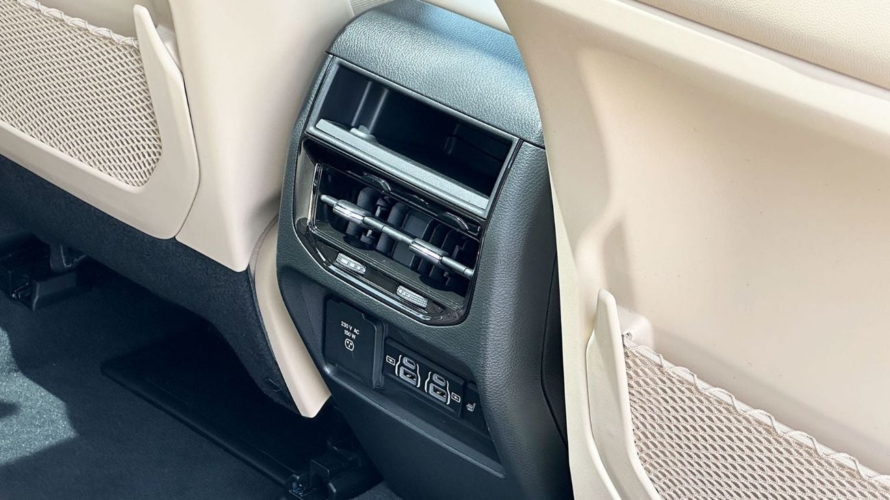 Jeep Grand Cherokee Limited 3.6L Limited Plus 5 Seater 3 Years Official Dealer Warranty 3.6L 4WD GCC