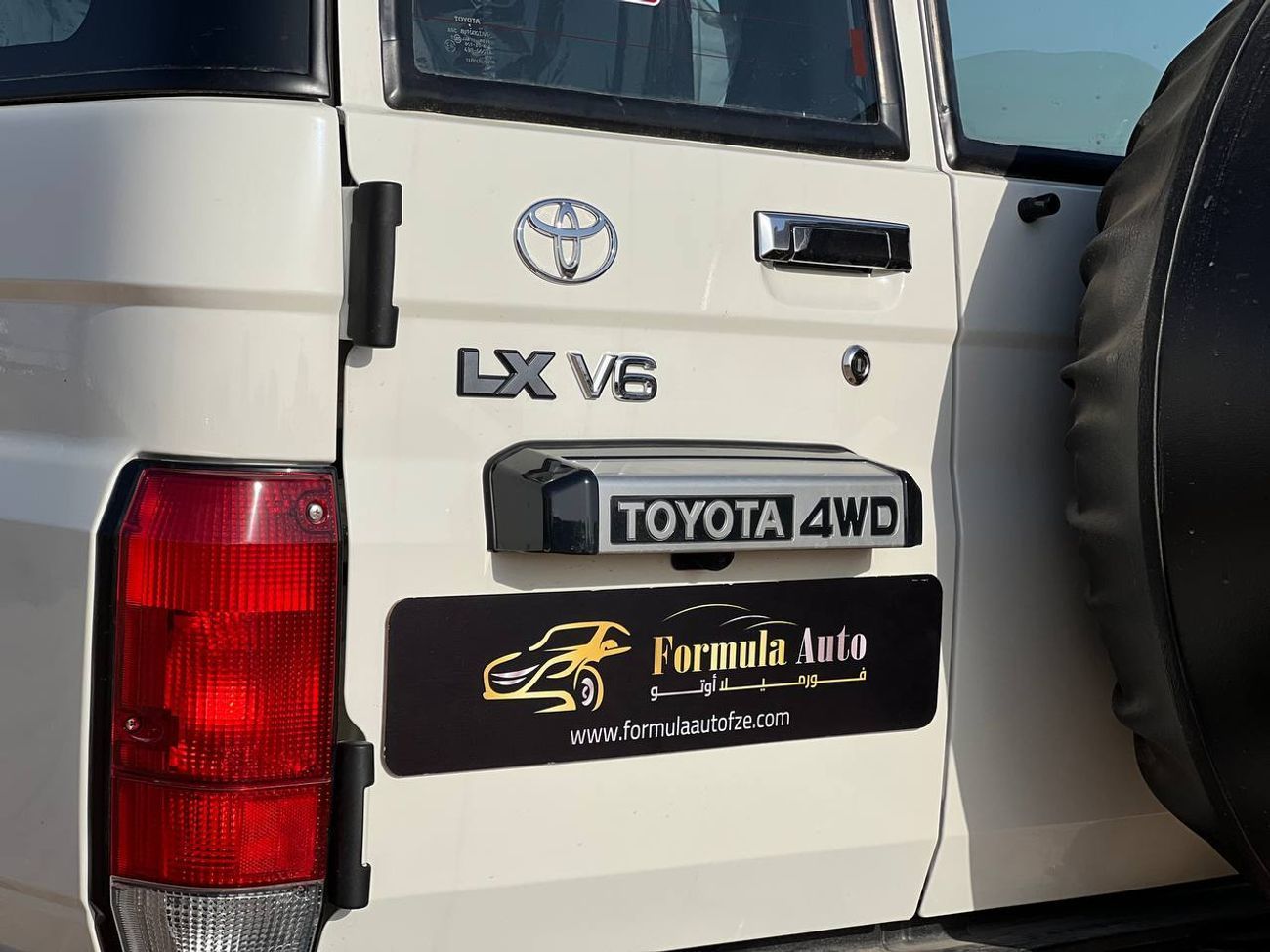Toyota Land Cruiser 70 HT VXR LC76 4.0L PTR A/T // 2025 // FULL OPTION WITH RADAR , LEATHER SEATS , DVD&BACK CAMERA // SPEC