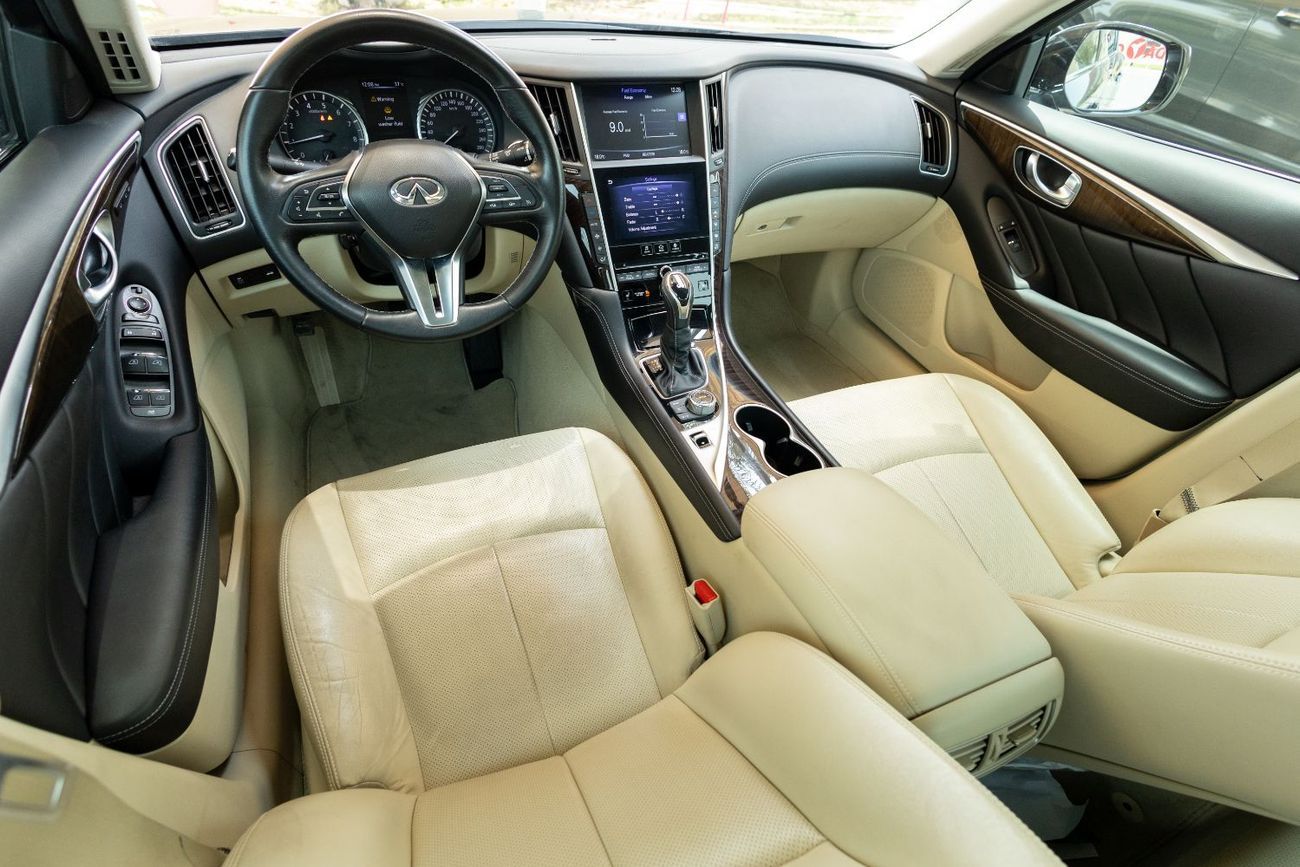 Infiniti Q50 Luxe 3.0L