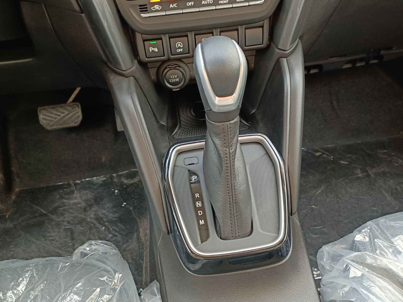 سوزوكي جراند فيتارا GLX / HYBRID / DOUBLE TONE / 1.5L V4 /  "9" DISPLAY / 360* CAMERA / HEADUP DISPLAY (CODE # GVHB4X2F)