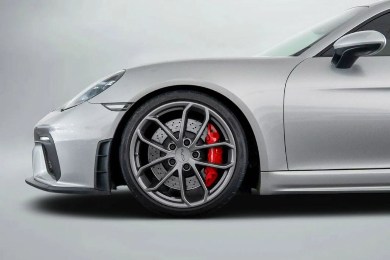 Porsche 718 Cayman GT4 4.0L (414 HP) M/T