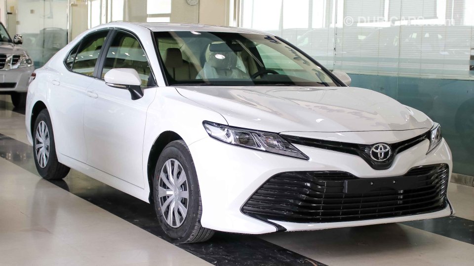  Toyota  Camry LE for sale AED 82 500 White 2019