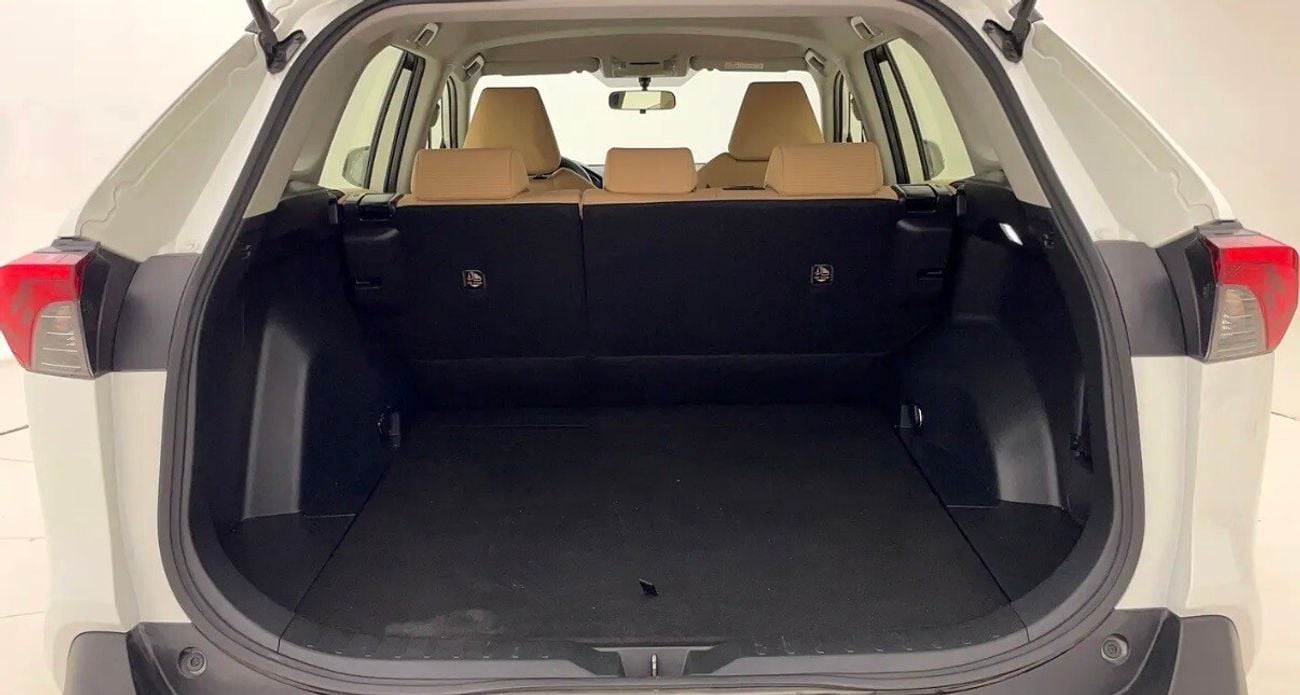 تويوتا راف ٤