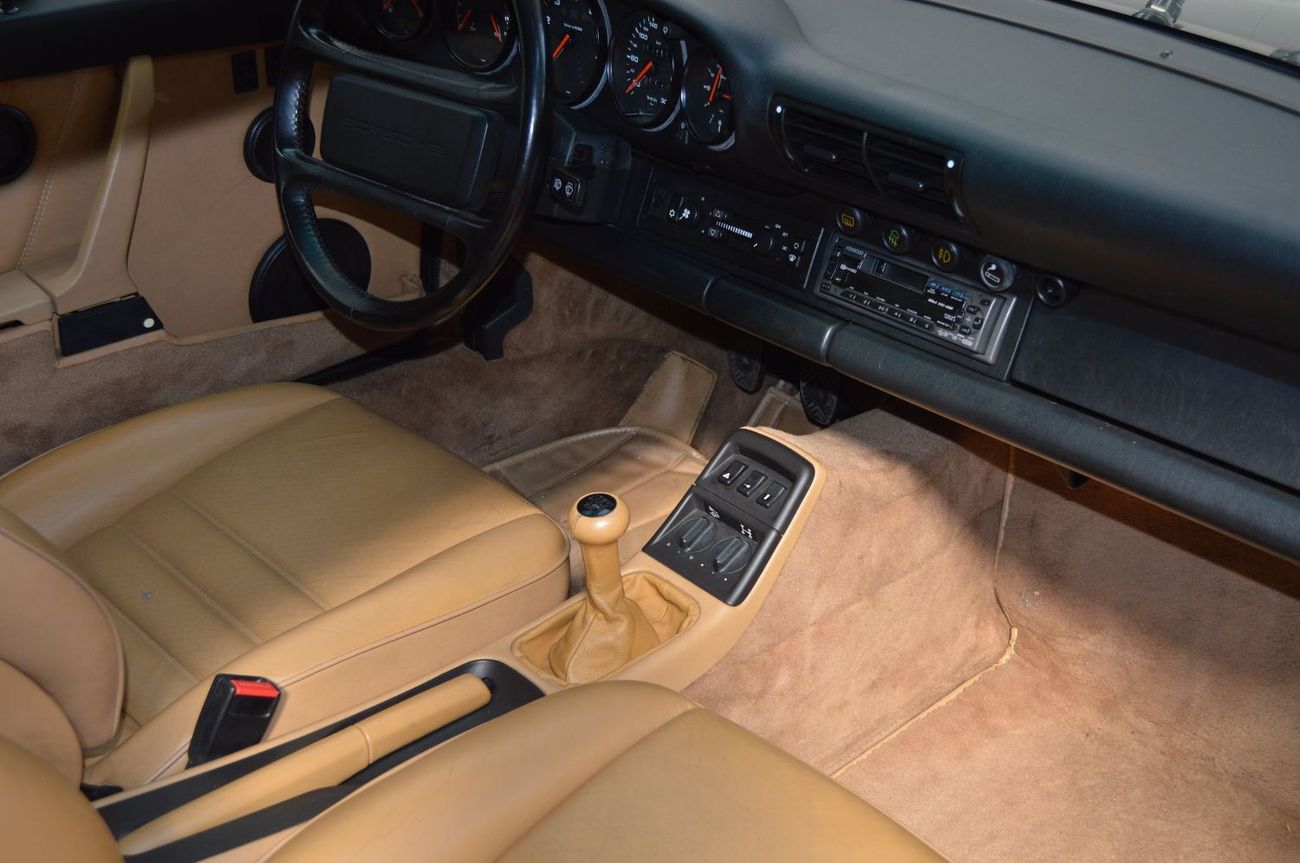 بورش 911 964 Carrera 4 Coupe