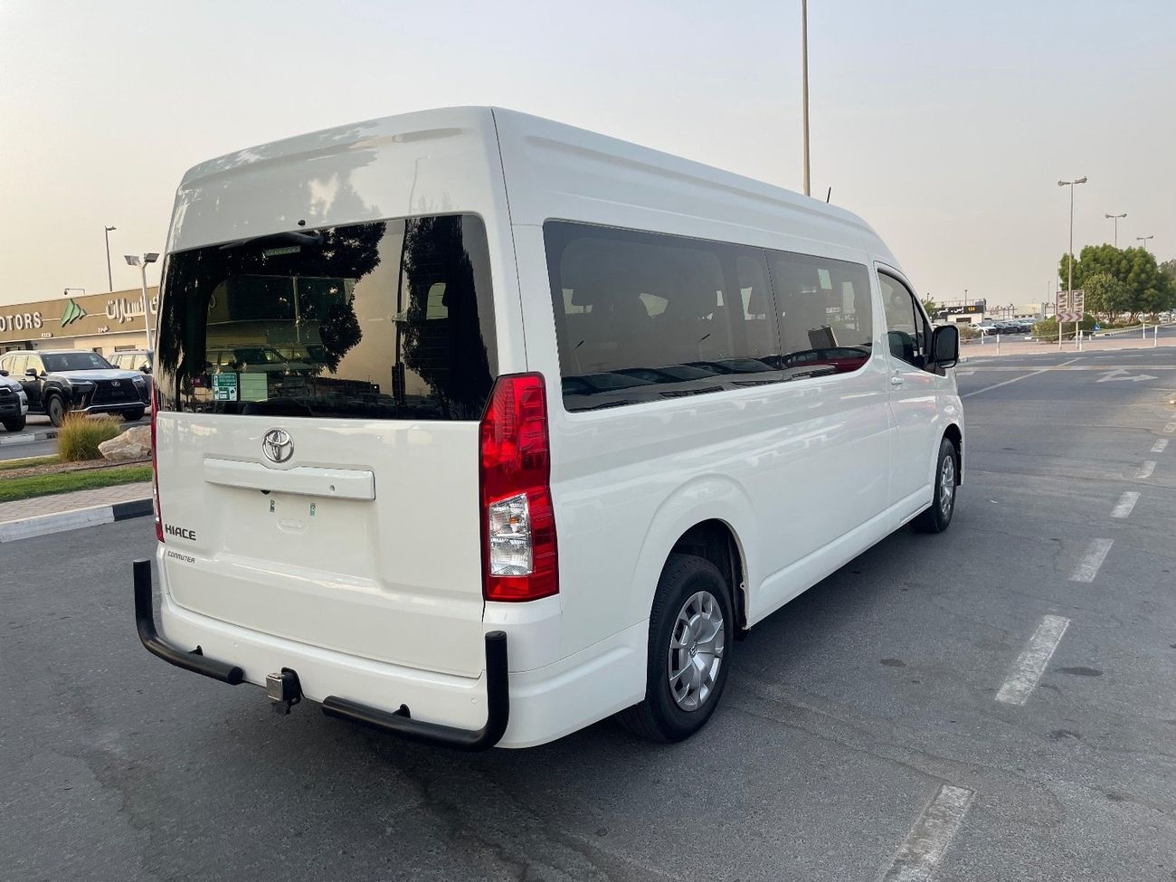 Toyota Hiace DLS -High Roof Commuter 2.8L A/T