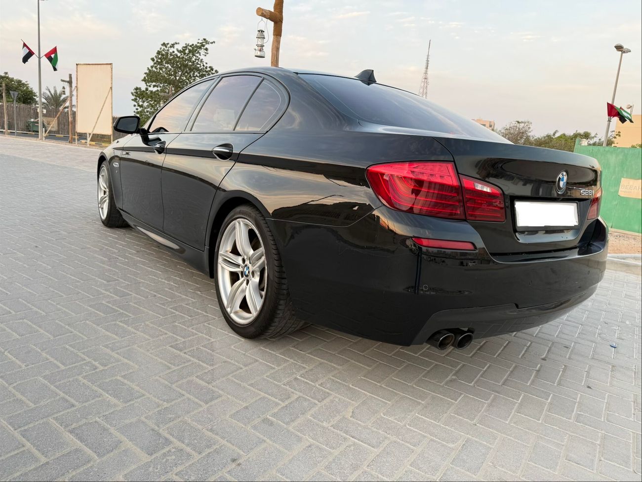 BMW 528i