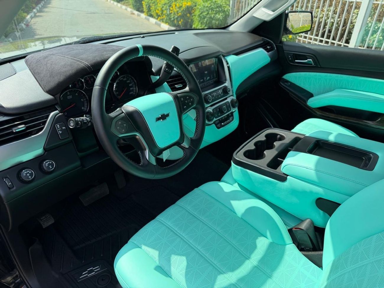 شيفروليه تاهو LS 5.3L 4WD (8 Seater)