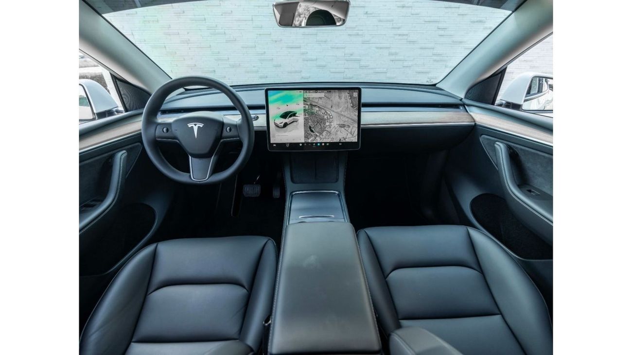 تسلا موديل Y AED 2,831 PM • MODEL Y LONG RANGE • ONLY 4,500 KMS • OFFICIAL TESLA WARRANTY UNTIL 2030•
