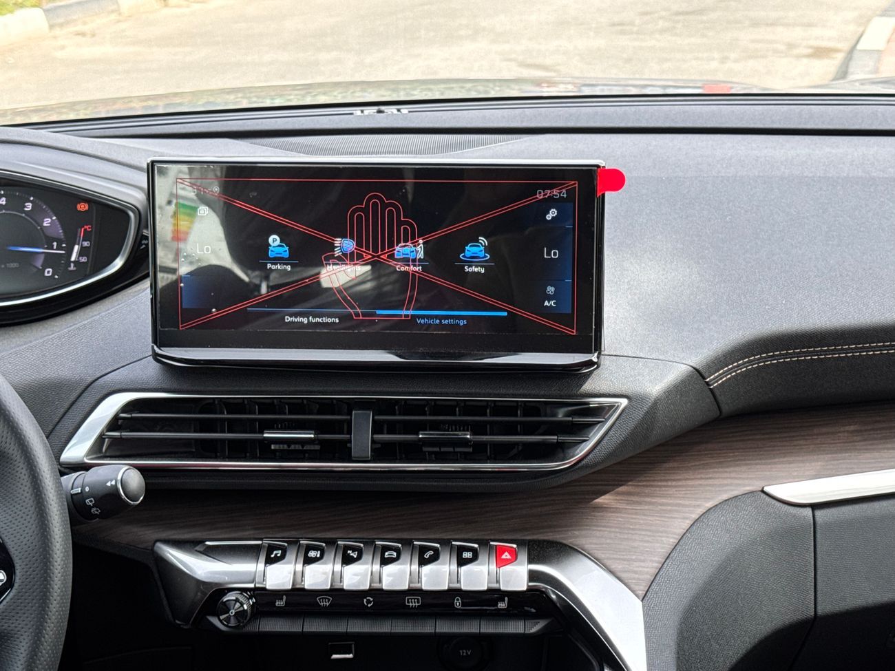 بيجو 5008 2025 PEUGEOT 5008 GT 1.6L CUV FWD 7-Seats 5Doors brand new 0km