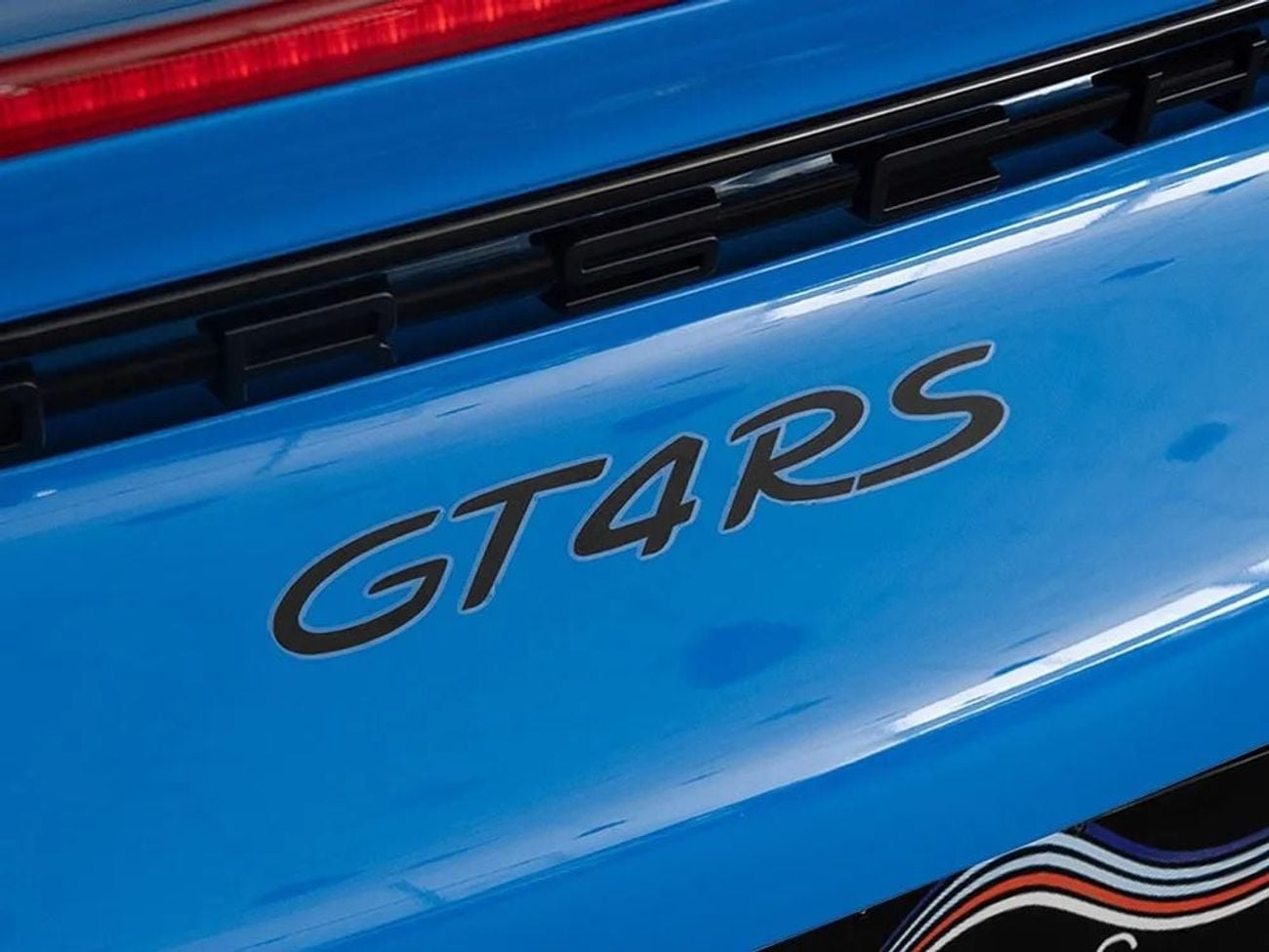 بورش كايمان 718 GT4 RS Weissach Pack