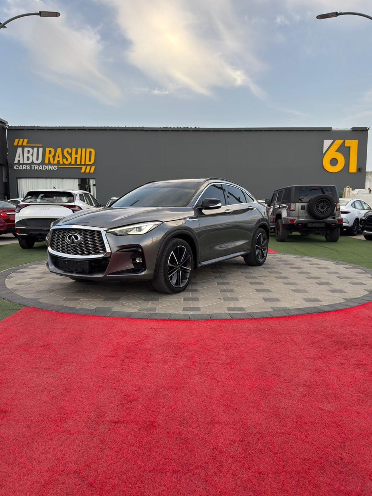 إنفينيتي QX55 2.0T Luxe (AWD)