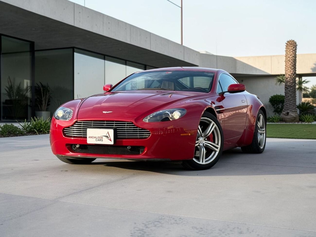 أستون مارتن فانتيج ASTON MARTIN VANTAGE | 4.7L V8 | 2009 | GCC SPECS