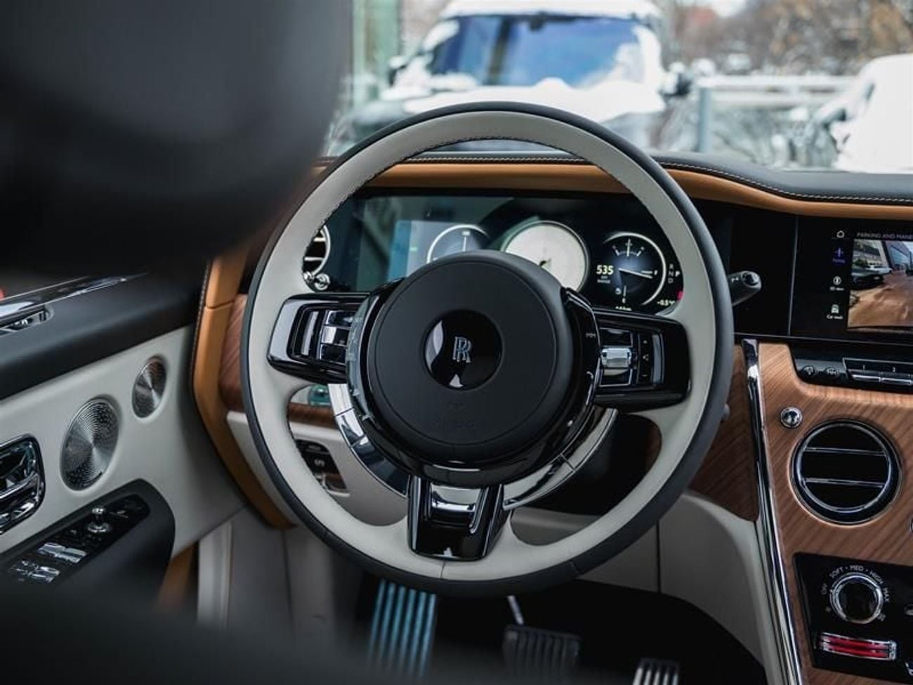 Rolls-Royce Cullinan Series II with Captain Seats