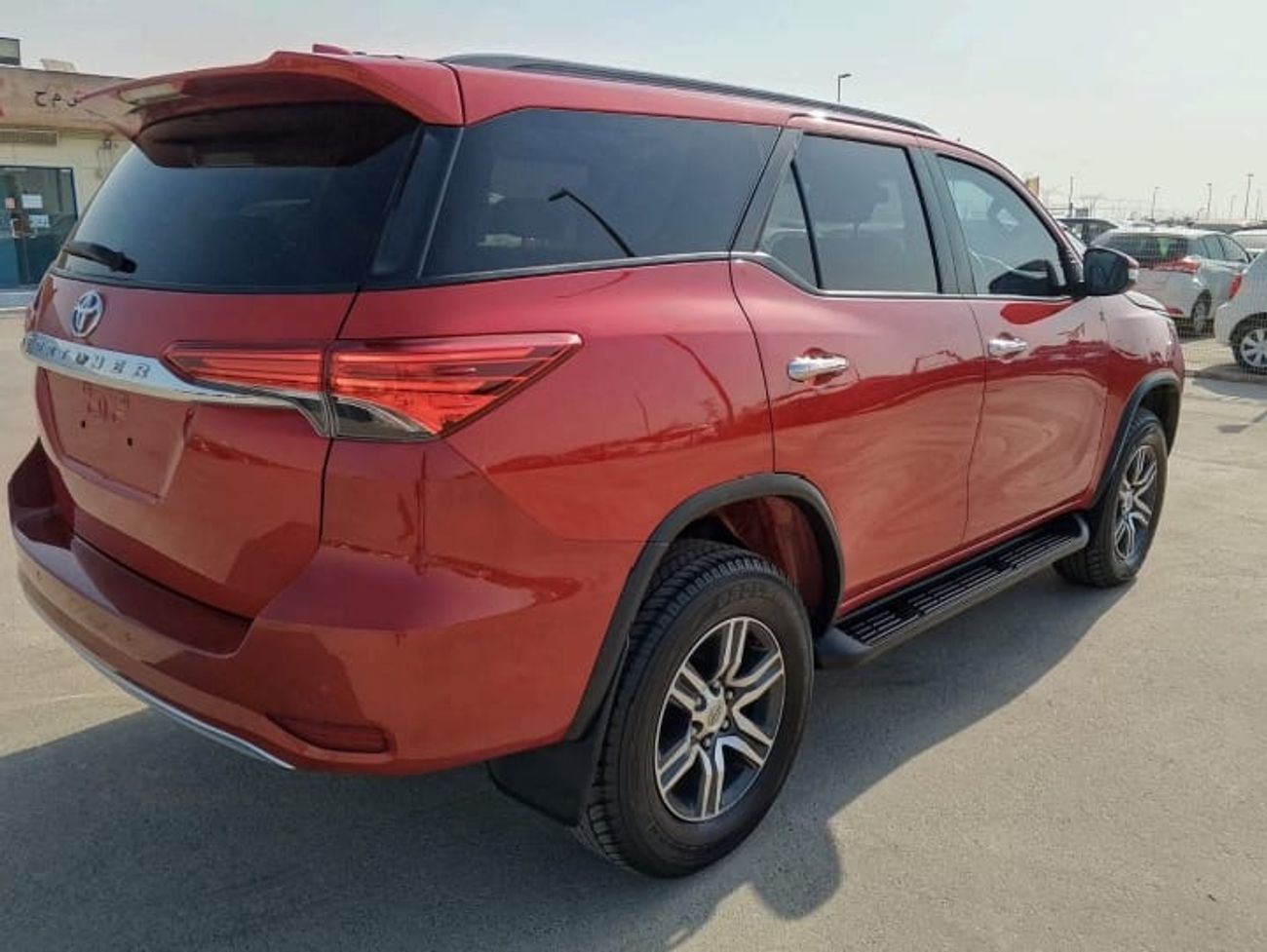 Toyota Fortuner VX-RHD-4WD-2.8L-Automatic-Diesel-7 Seats-5 Doors