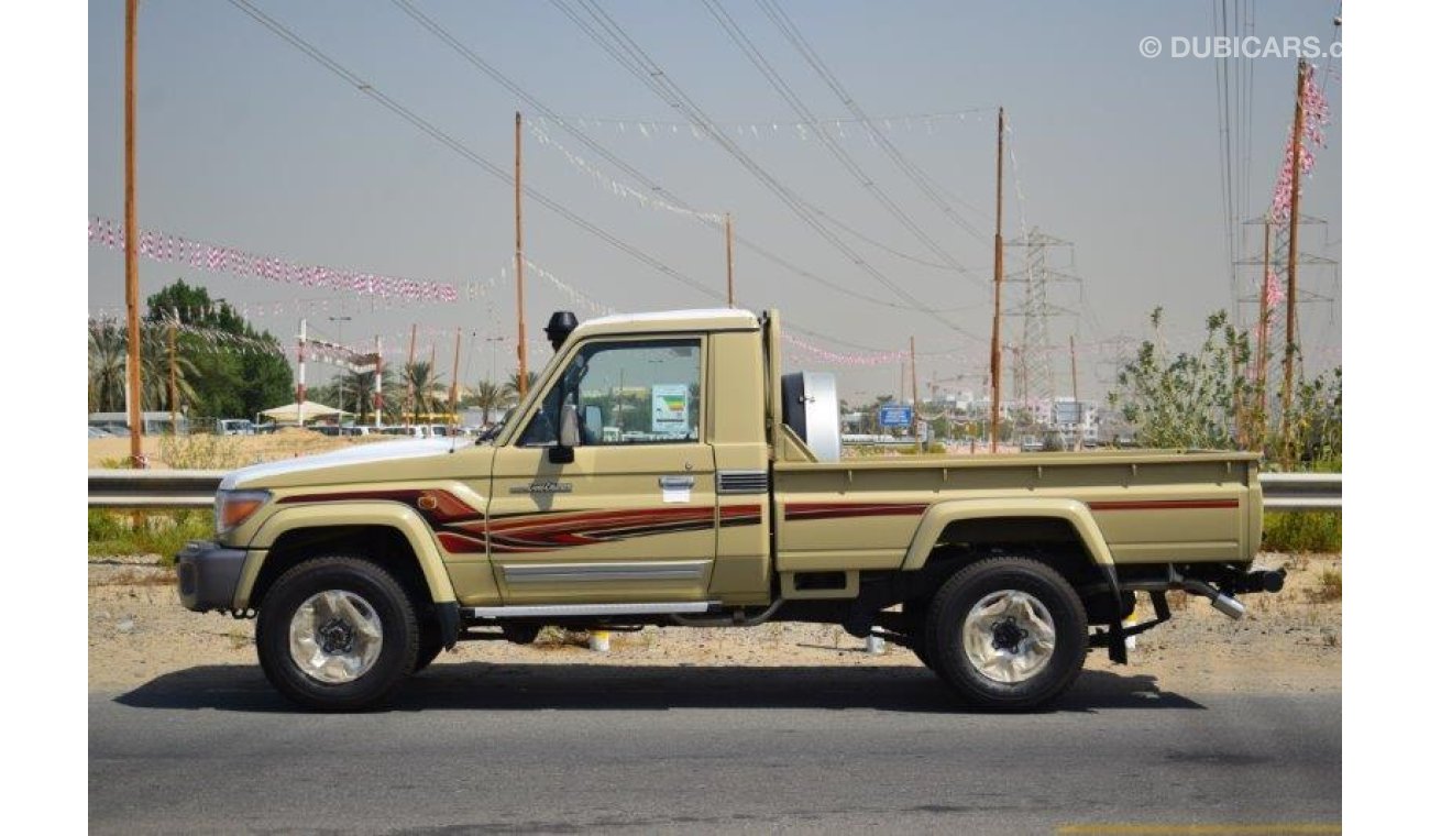 تويوتا لاند كروزر 79 SC PICKUP LX LIMITED V8 4.5L TD 4WD MT