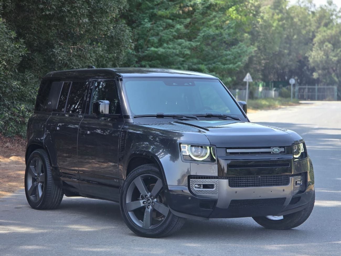 Land Rover Defender 110 X P525 5.0L DEFENDER 110 P525 CARPATHIAN EDITION 2023 V8 // GERMANY // 2KEYS //PERFECT CONDITION