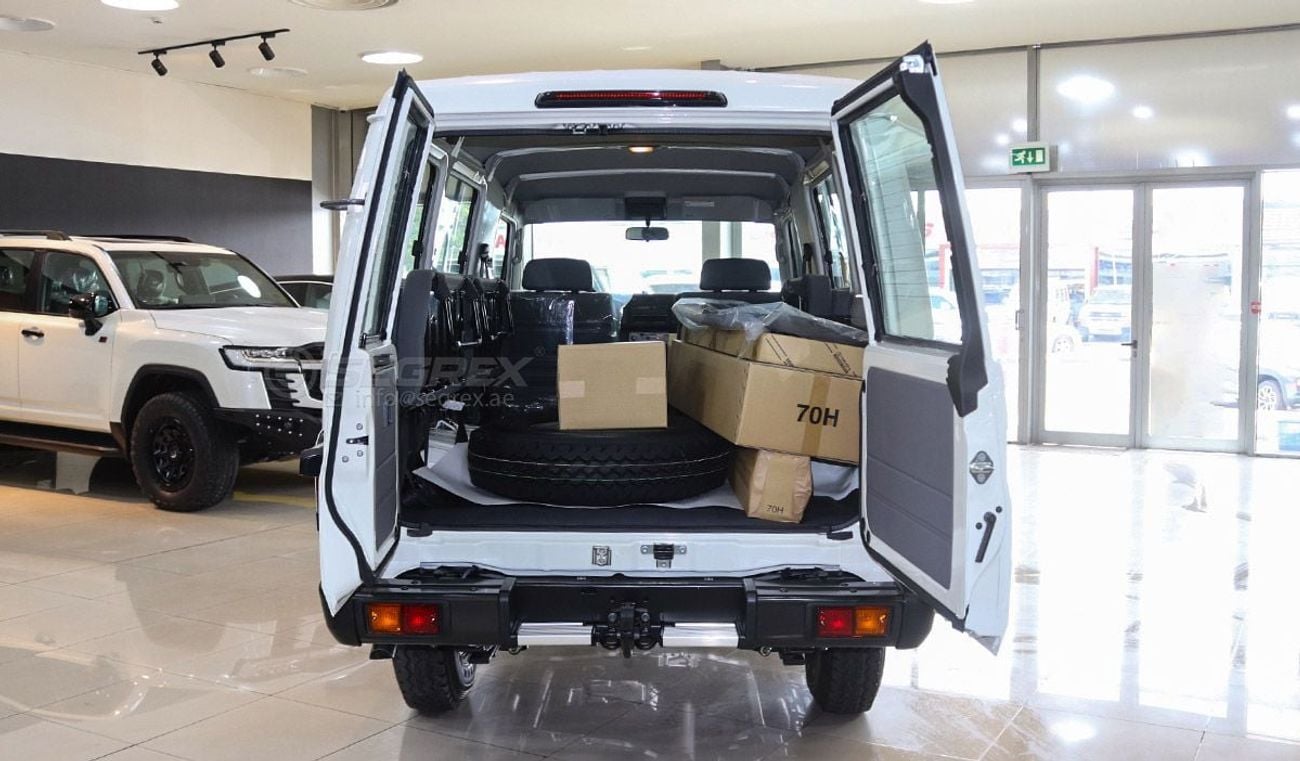 تويوتا لاند كروزر 70 2025 Model Toyota Land Cruiser Hardtop LC78, 4.0L Petrol 4WD 6A/T