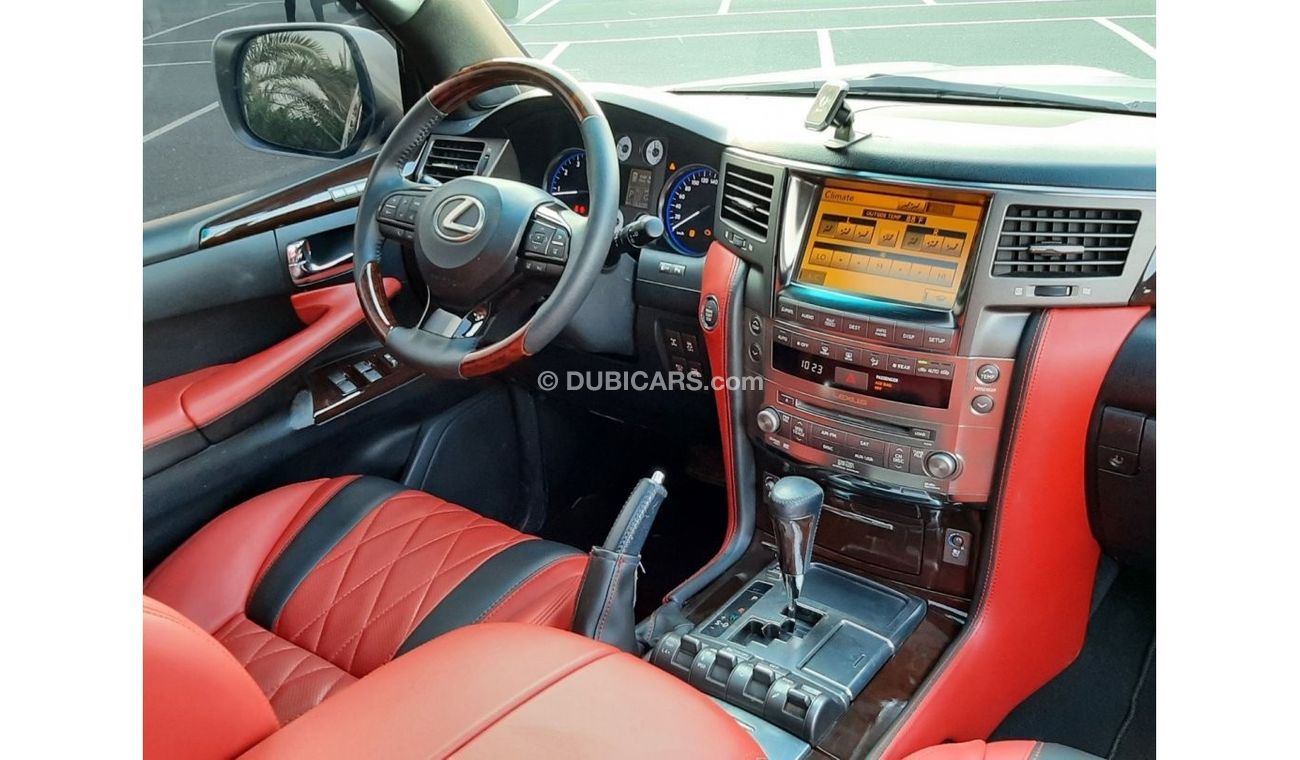 Lexus LX 570 facelifted