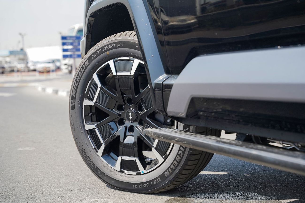 BYD Leopard 8 Smart and Brave Flagship Edition (6 Seats) 2025 BYD Leopard 8 Flagship plug in Hybrid 2.0L VIP 6-sea